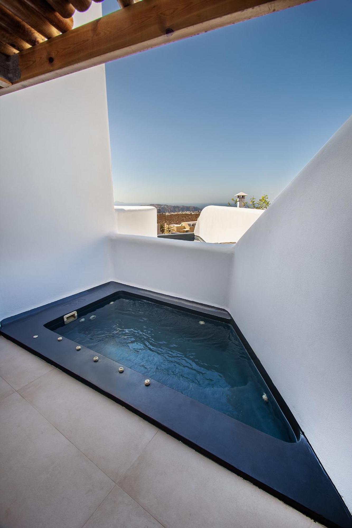 Aegean Blue Suites Pýrgos Exteriör bild